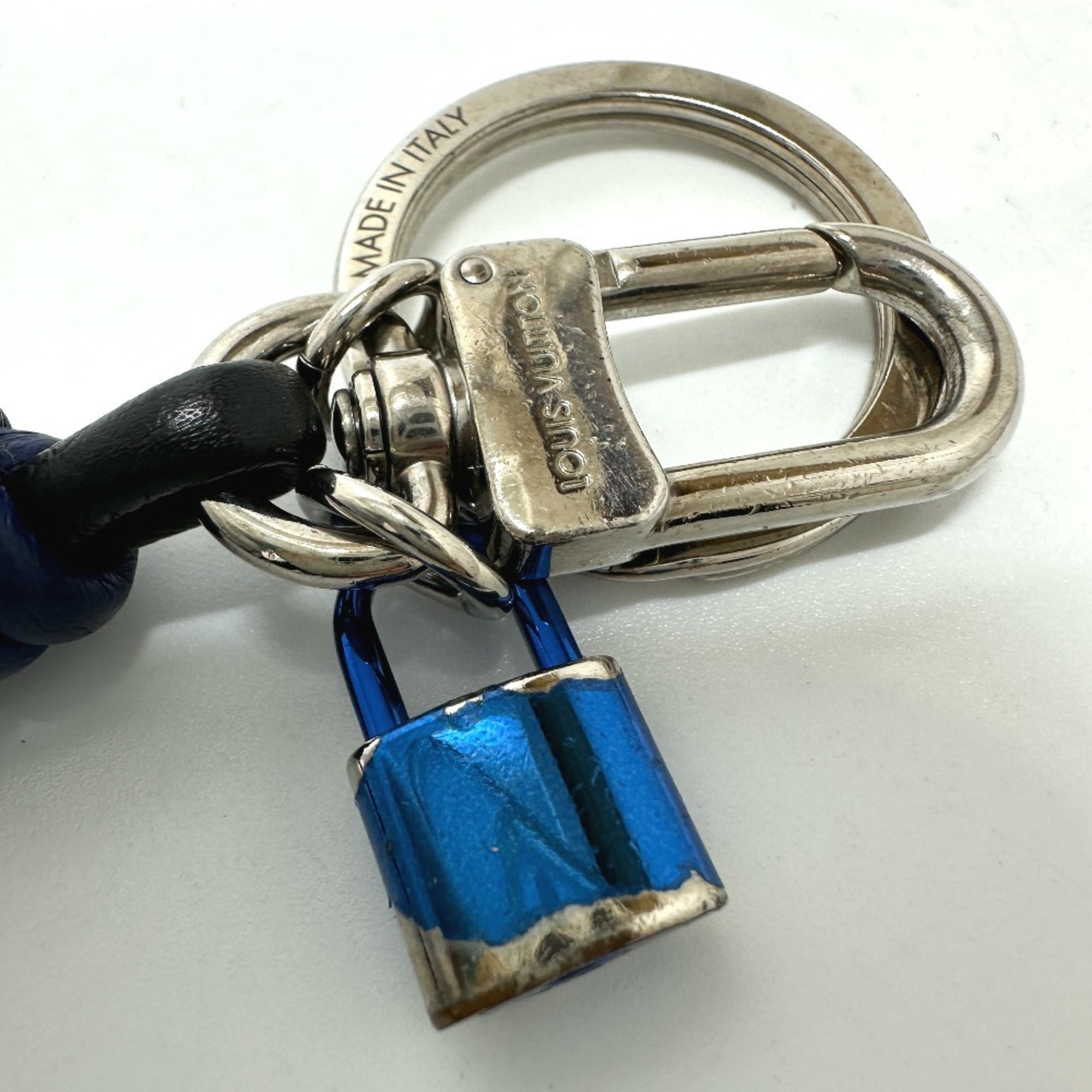 LOUIS VUITTON M61713 Porte-Clés Knot Lock Bag Charm Keychain in Metal/Leather, Men's, Black