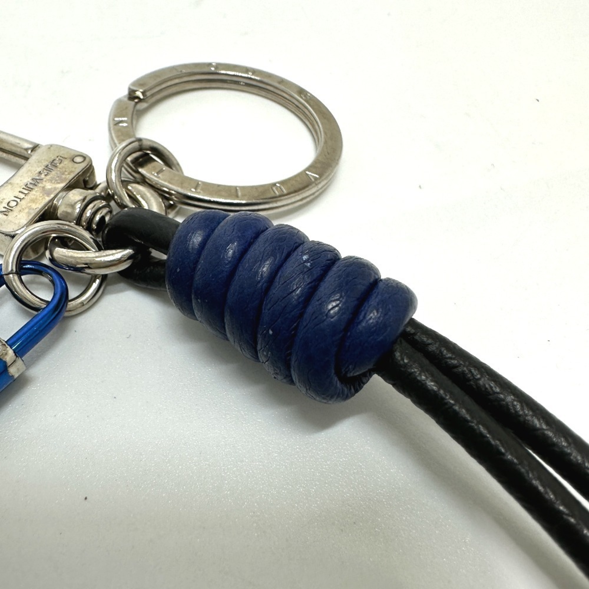 LOUIS VUITTON M61713 Porte-Clés Knot Lock Bag Charm Keychain in Metal/Leather, Men's, Black