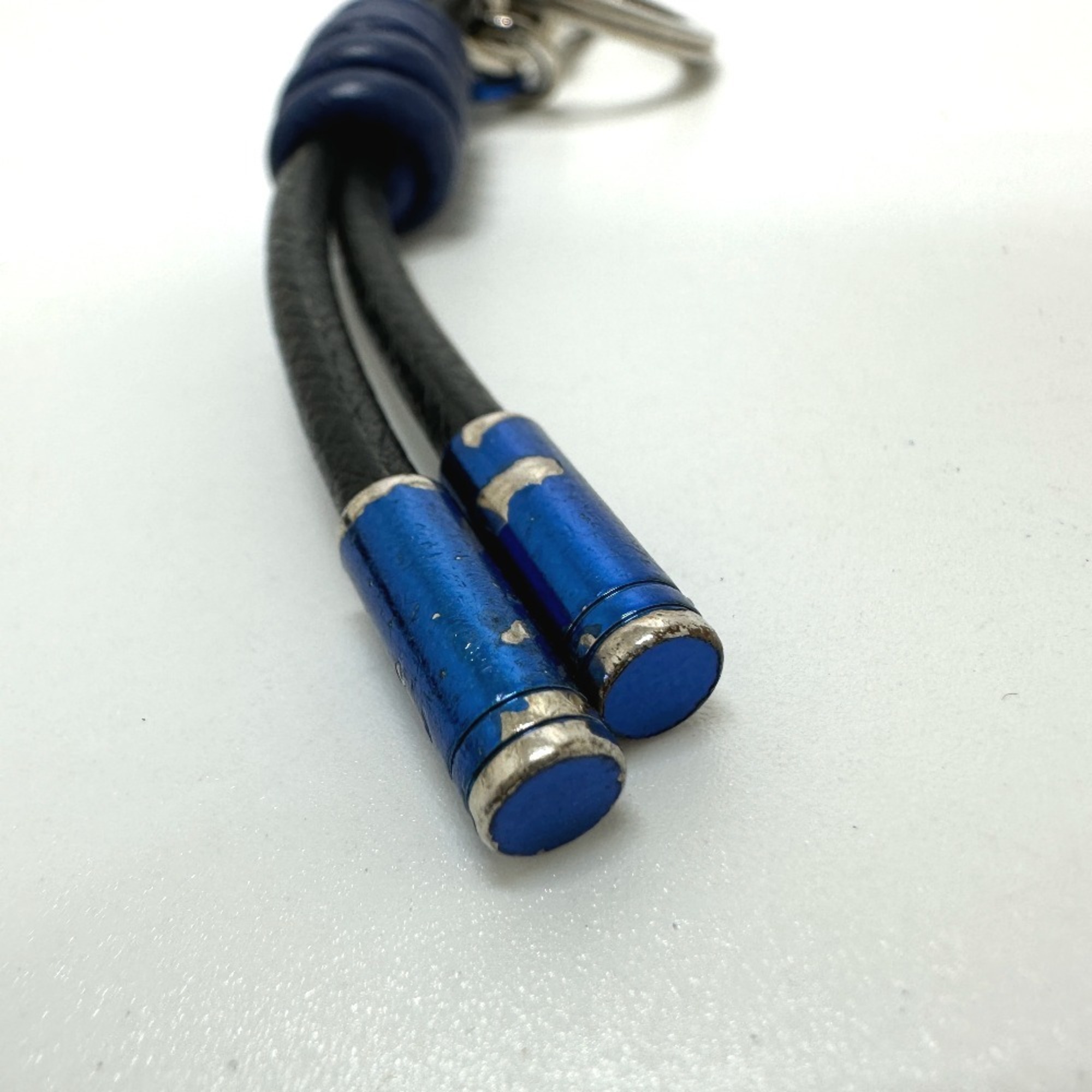 LOUIS VUITTON M61713 Porte-Clés Knot Lock Bag Charm Keychain in Metal/Leather, Men's, Black