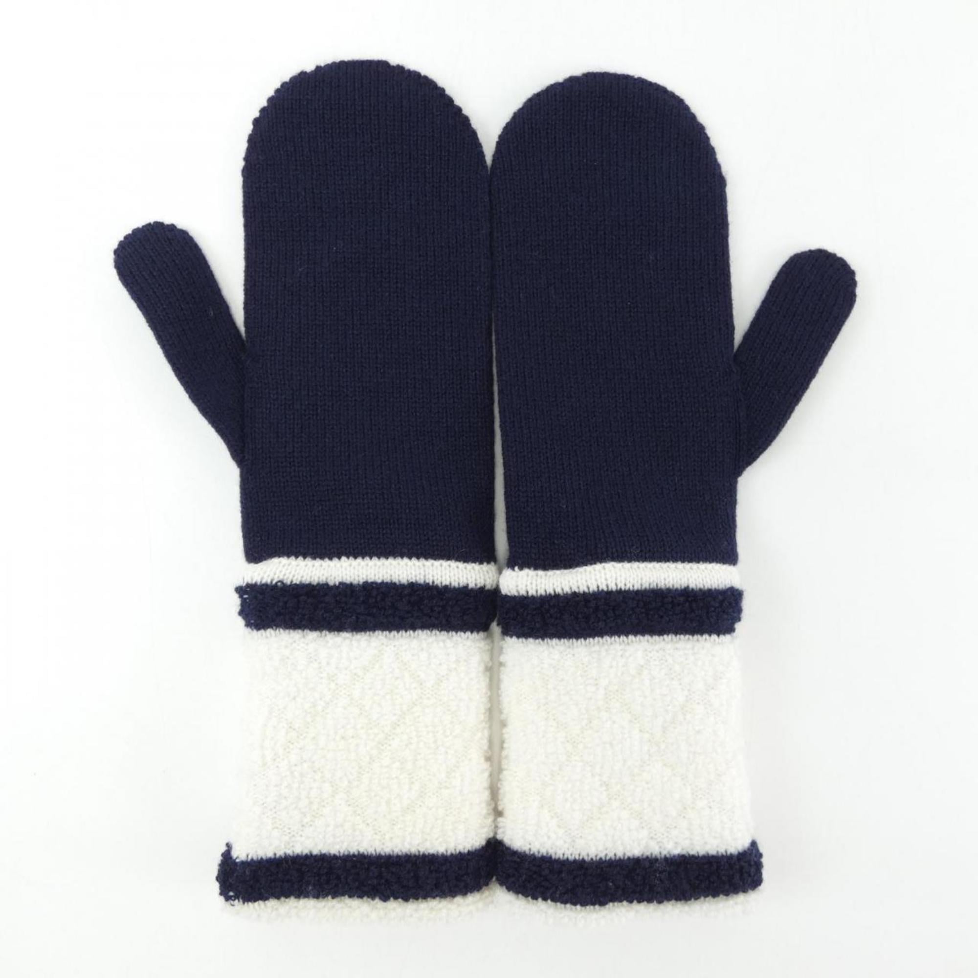 CHANEL Gloves