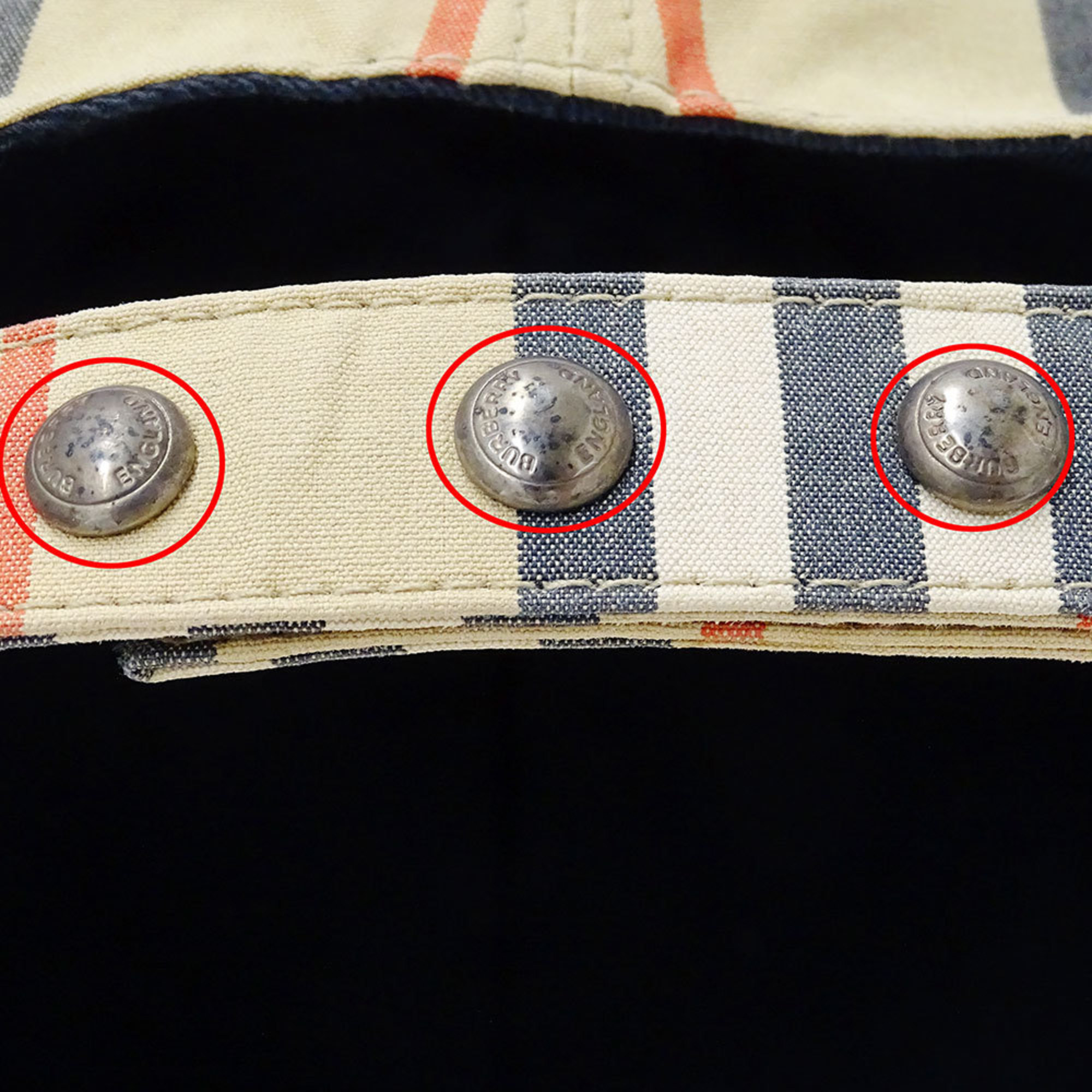 Burberry Women's Beige Cotton Cap (Size M, 8011952) with Logo and Stripe Pattern